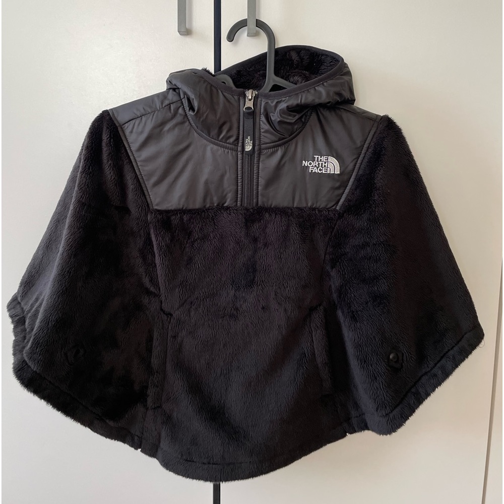 NWOT The North Face Poncho - Kids size S (7/8)